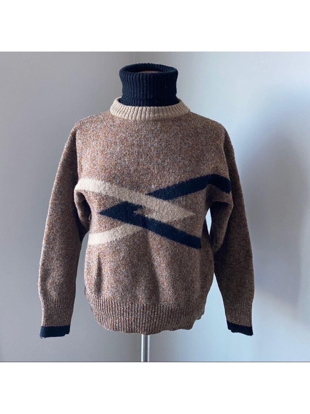 VINTAGE Richard & co. 100% Wool Turtleneck Sweater Brown Sz M
